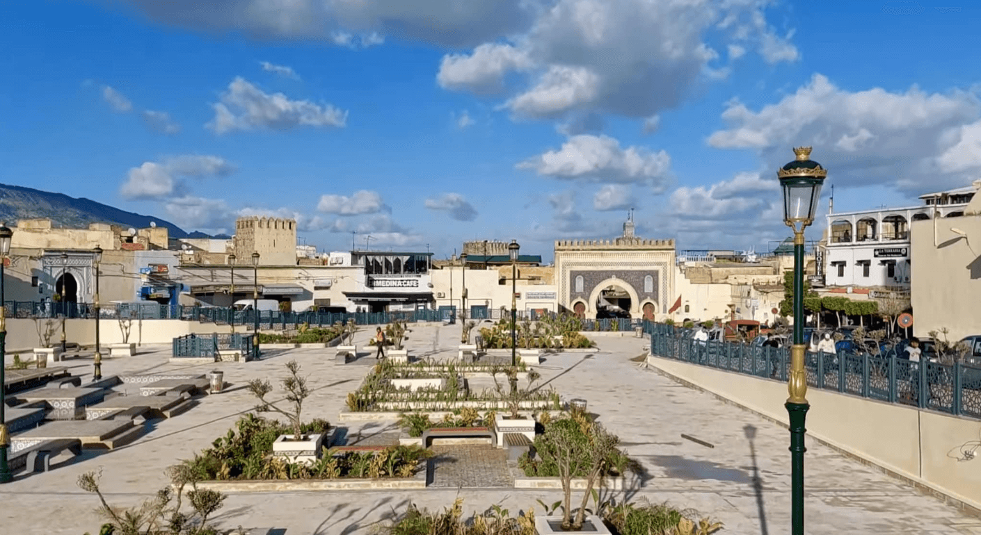 Esplanade et porte Bab Boujloud